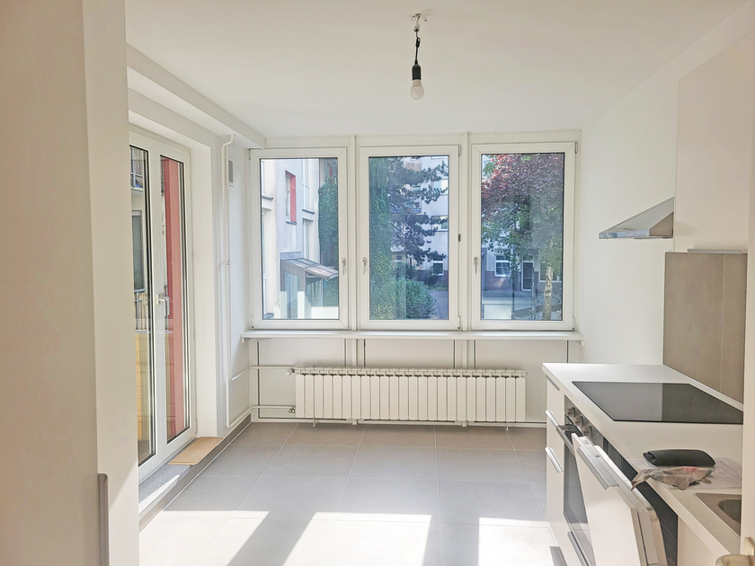Küche mit Essplatz!
