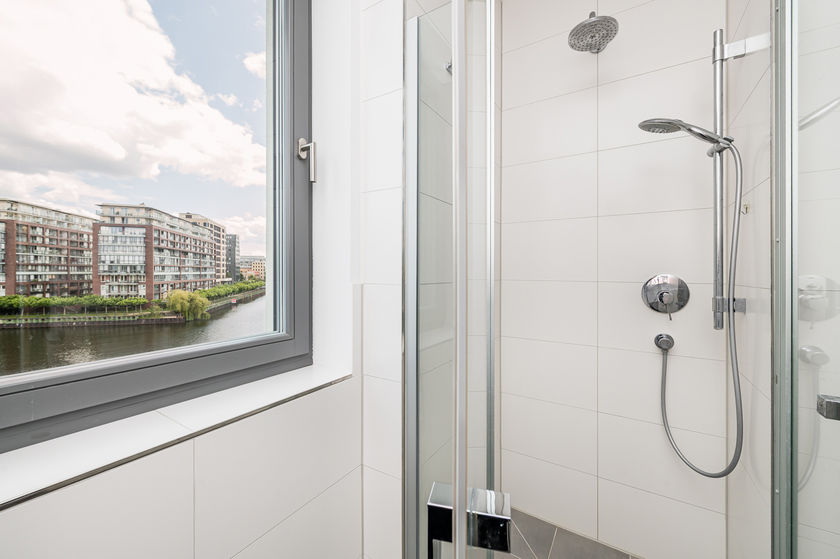 Masterbad mit Wanne+Dusche