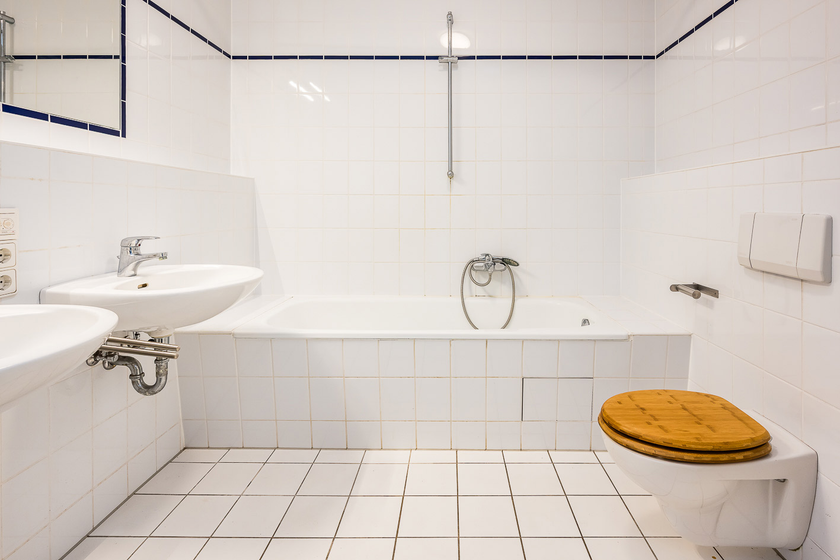 Wannenbadezimmer