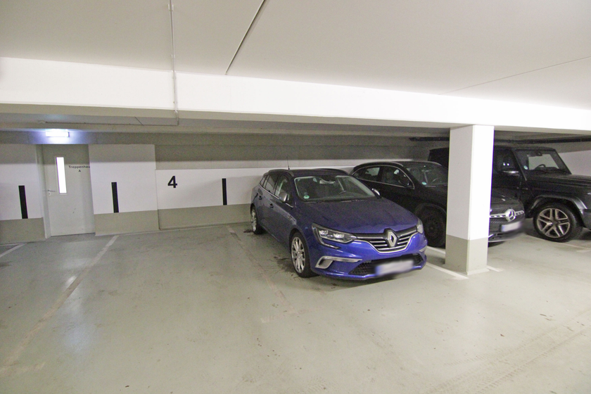Tiefgarage vorhanden!