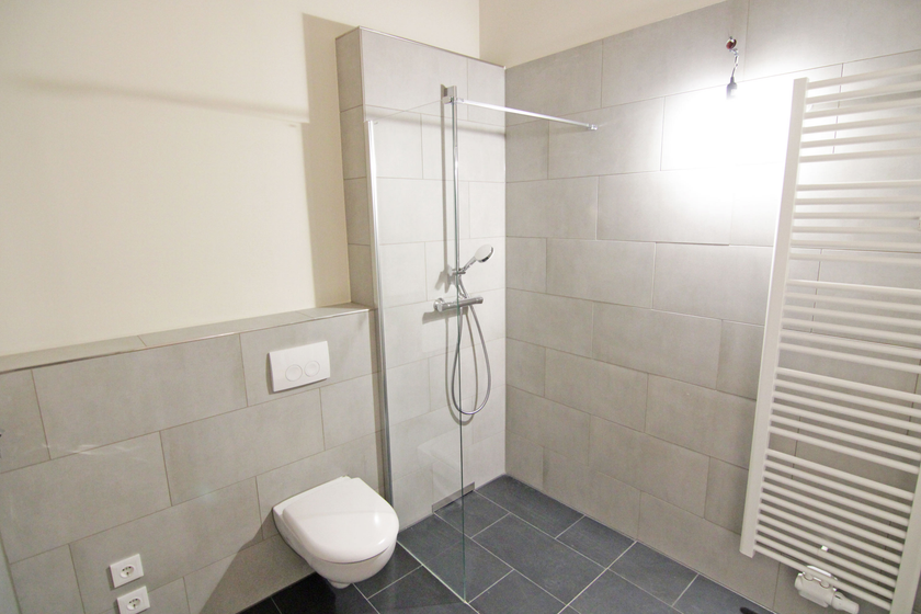 Elegantes Duschbad