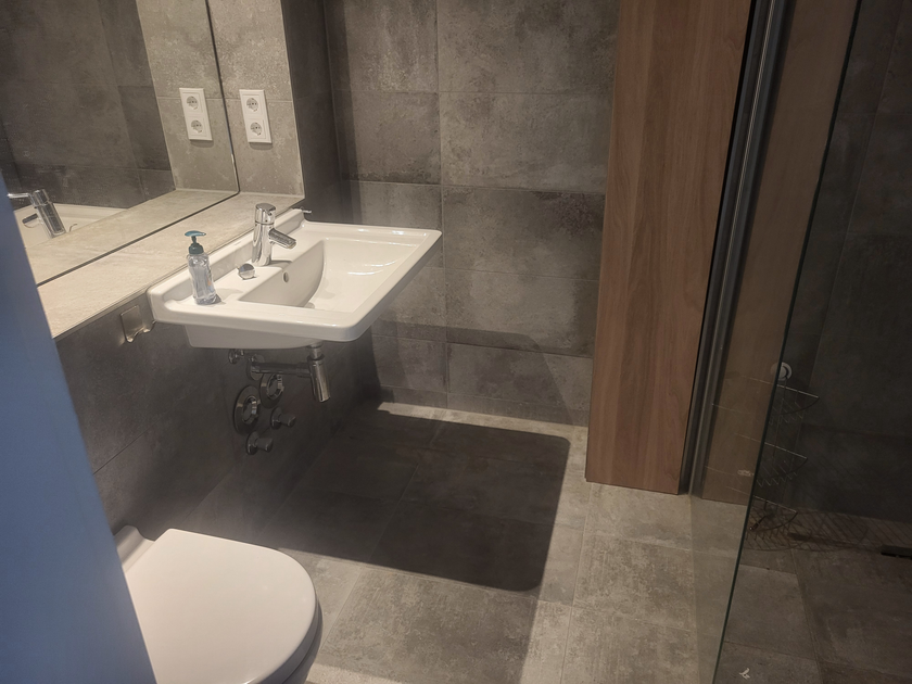 Elegantes Duschbad