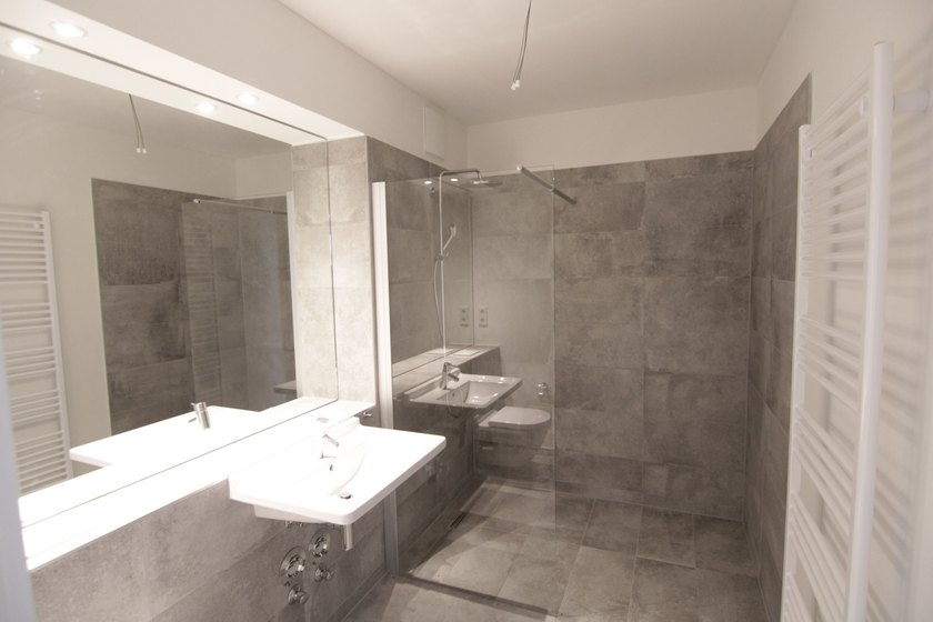 Elegantes Duschbad
