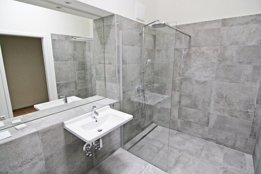 Elegantes Duschbad